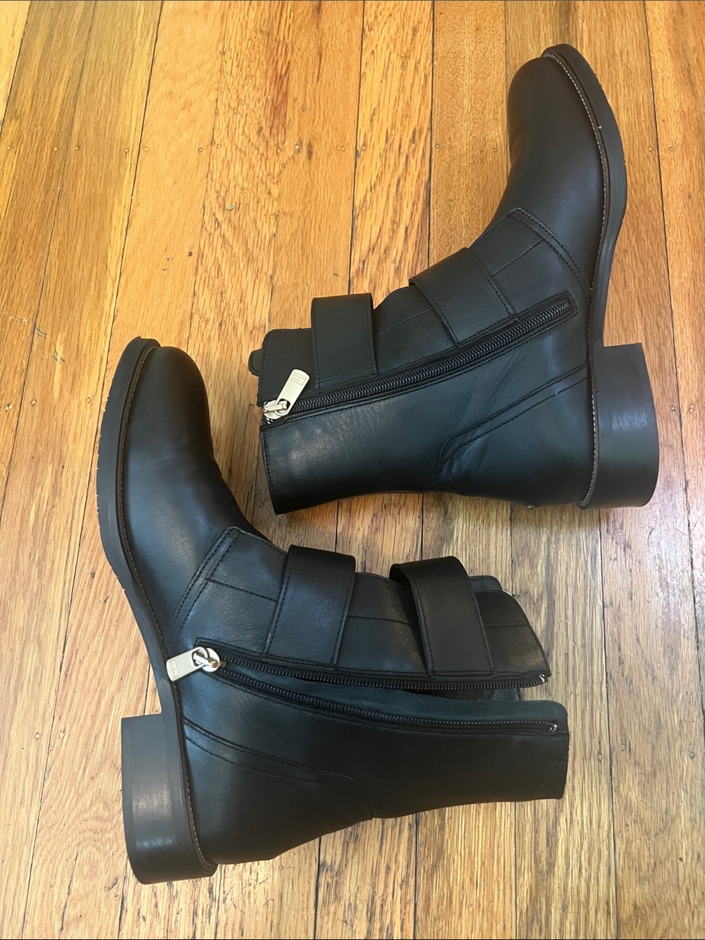 Tommy Hilfiger Black Leather Double-Buckle Ankle Boots Excellent Condition! - Picture 4 of 8